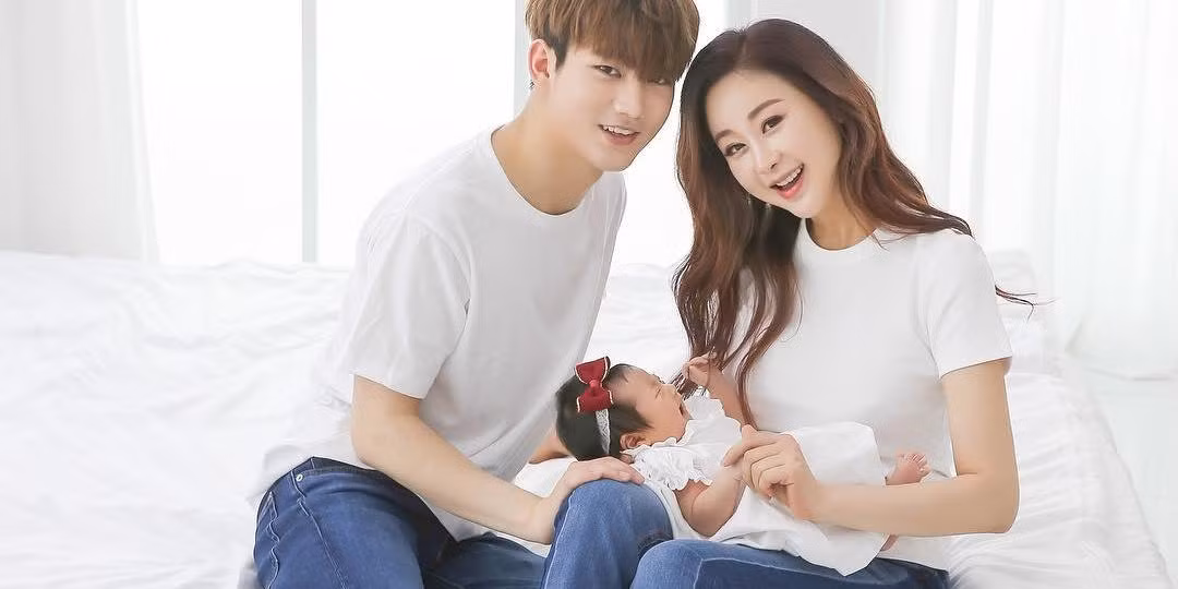 Cưới trai trẻ kém 18 tuổi, Hoa hậu Hàn Quốc sợ chết sớm hơn chồng ảnh 1