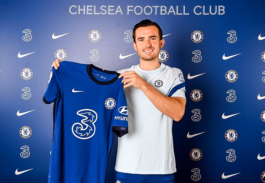 Bất ngờ trước lý do HLV Mourinho cắp cặp đi học tiếng Hàn Quốc ảnh 3