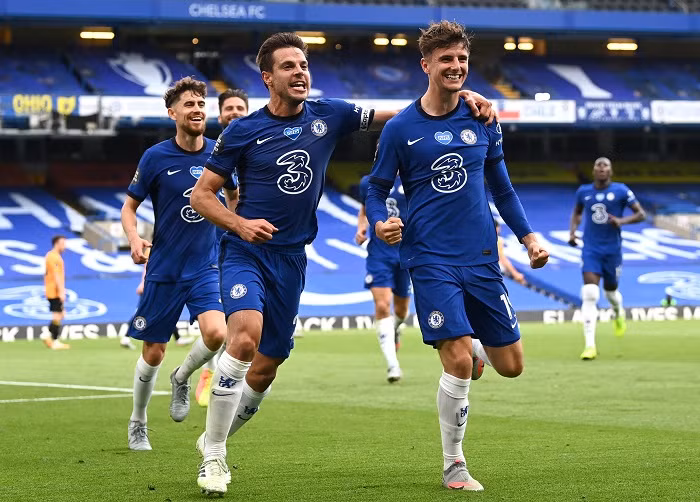 Arsenal tiễn Watford xuống hạng ảnh 1