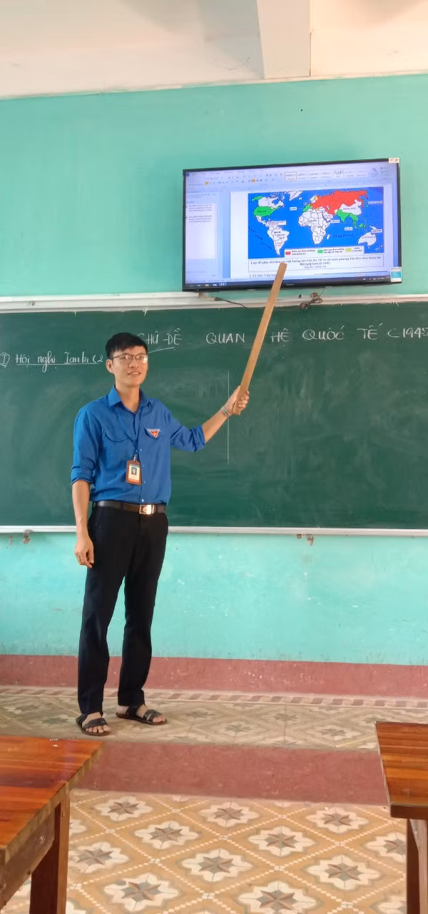 Độc đáo Atlat môn Lịch sử của thầy giáo làng ảnh 1