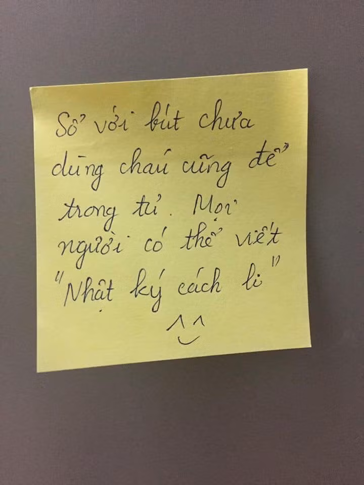 Lời nhắn của nữ sinh thức đến 2h giờ sáng dọn phòng cho người cách ly ảnh 2