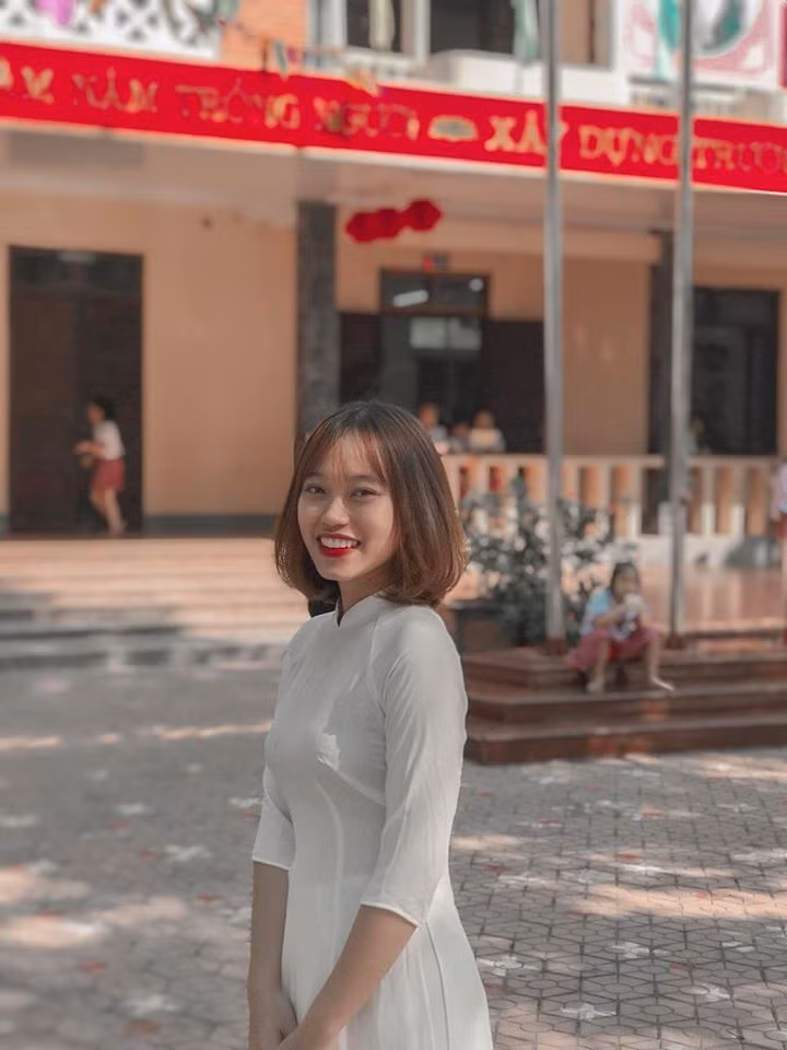 Lời nhắn của nữ sinh thức đến 2h giờ sáng dọn phòng cho người cách ly ảnh 9