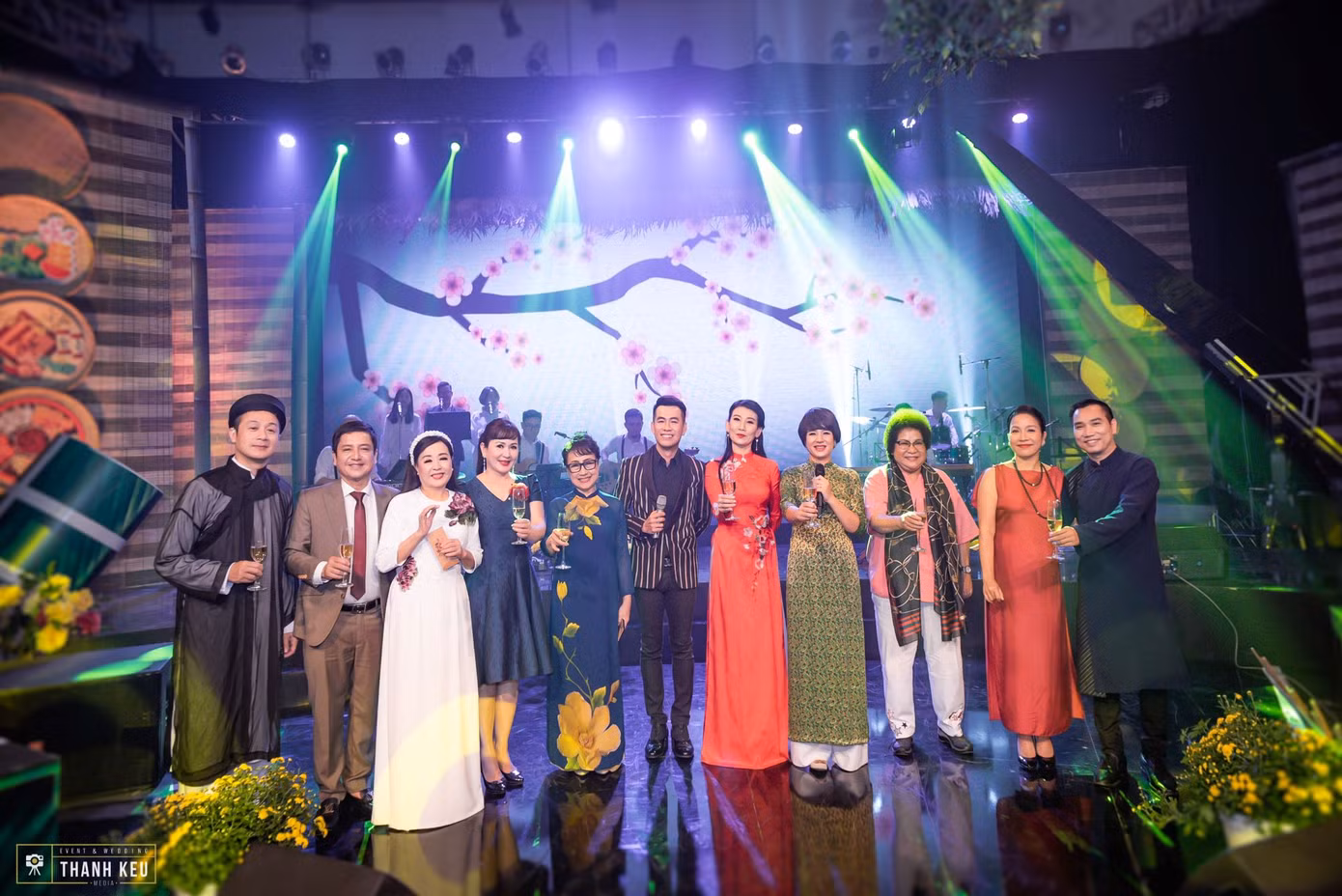 Ca sĩ Mỹ Linh: 'Tình nào mà chả là tình đầu' ảnh 2