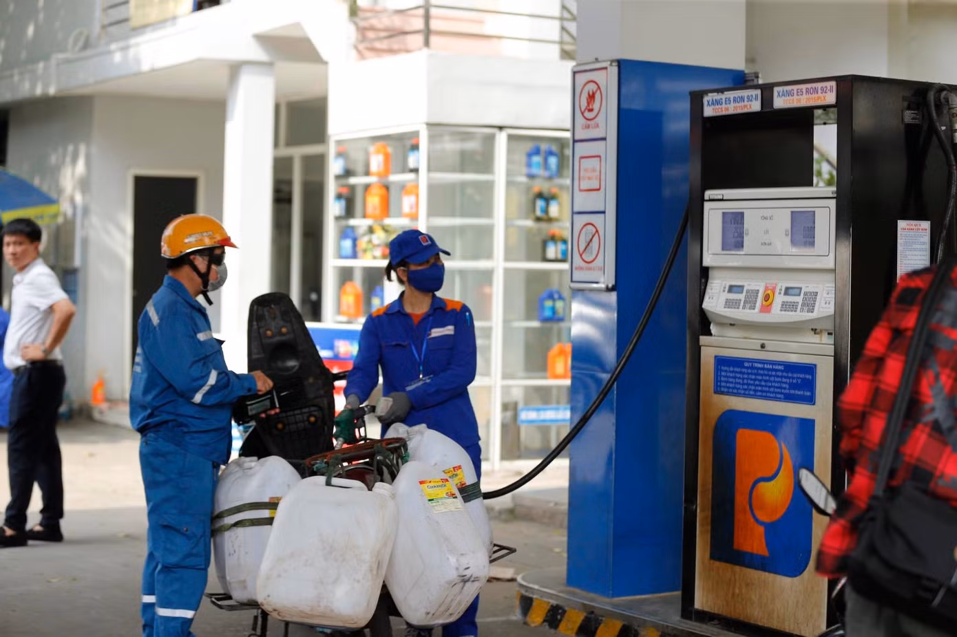Siết kiểm soát chặt các tổ bay sau khi 2 tiếp viên dương tính với SARS-CoV-2 ảnh 2