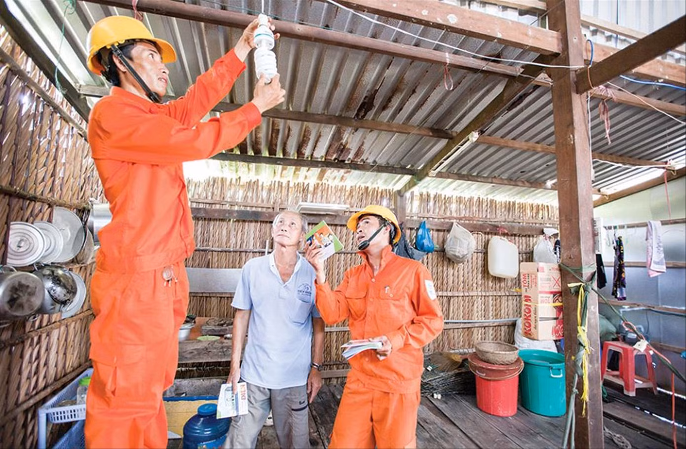 Giảm giá điện lần 2 cho người dân ảnh hưởng COVID-19 ảnh 1