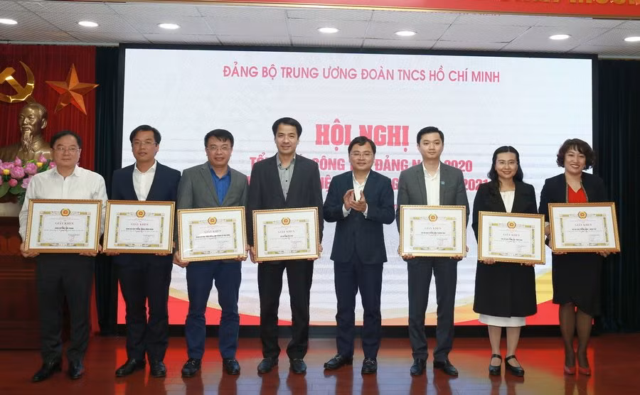 Khẩn trương xây dựng chương trình hành động ảnh 3