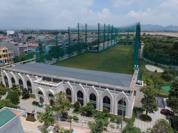 Tận thấy khu đất công biến thành sân tập golf ở Bắc Giang ảnh 1