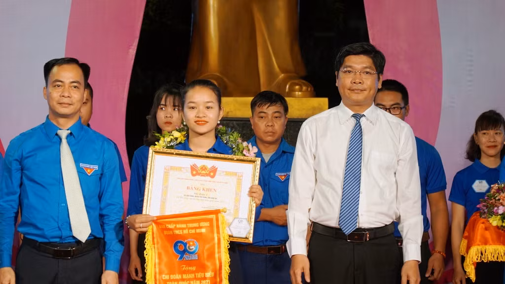 Tuyên dương chi đoàn mạnh cụm Bắc Trung bộ ảnh 12