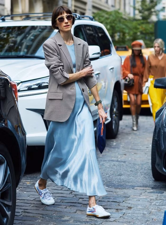 Đây là chiếc váy “trendy” mà cực kỳ dễ mặc, hầu như bạn chỉ xỏ vào đã đẹp! ảnh 7