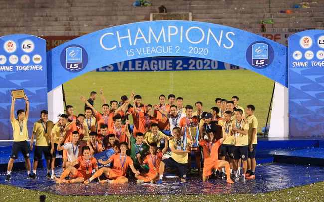 HAGL, Hà Nội ngơ ngẩn nhìn tân binh Bình Định 'chơi lớn' ảnh 1