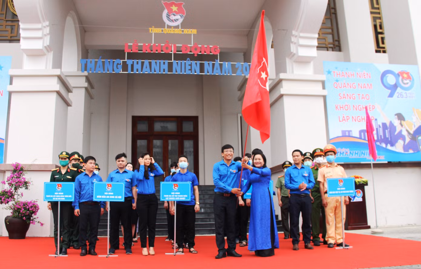 Cô giáo Mường vươn ra thế giới ảnh 7