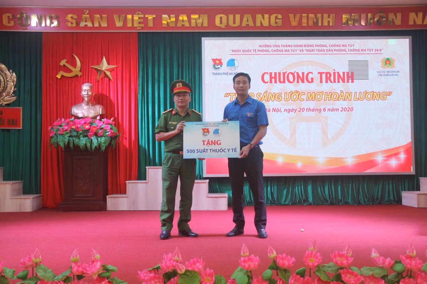 Thắp sáng ước mơ hoàn lương ảnh 2