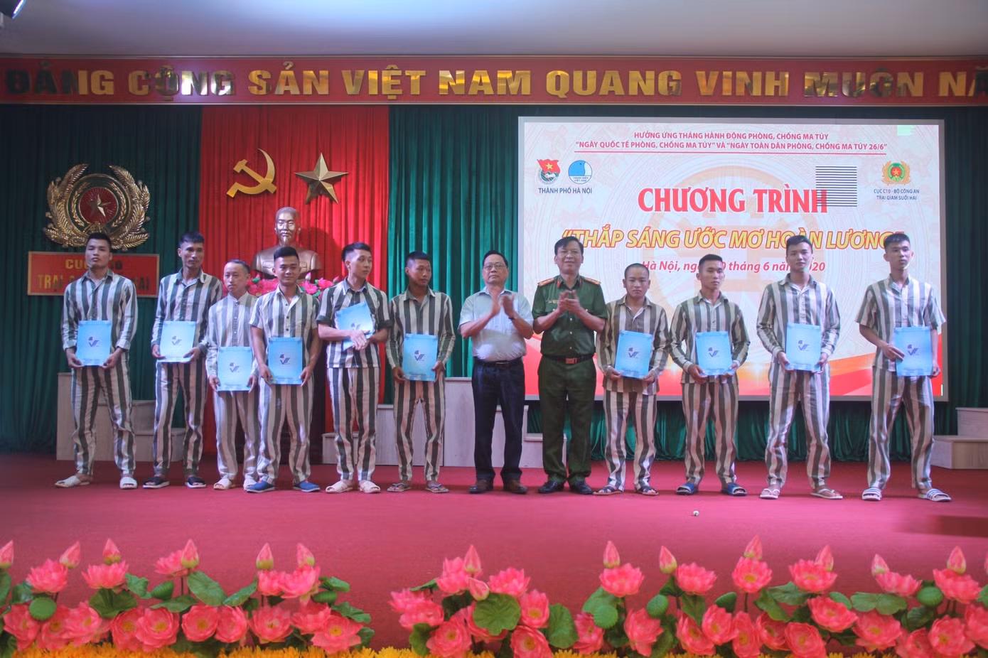 Thắp sáng ước mơ hoàn lương ảnh 3
