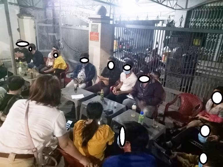 Vay tiền thật đầu tư tiền ảo, nhiều công nhân ở Bình Dương bị dọa chặt đứt chân ảnh 1