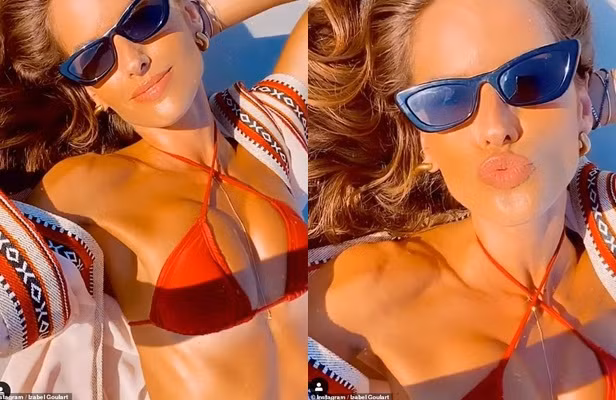 Jennifer Lopez tuổi 50 nóng bỏng hơn cả chị em nhà Kardashian ảnh 19