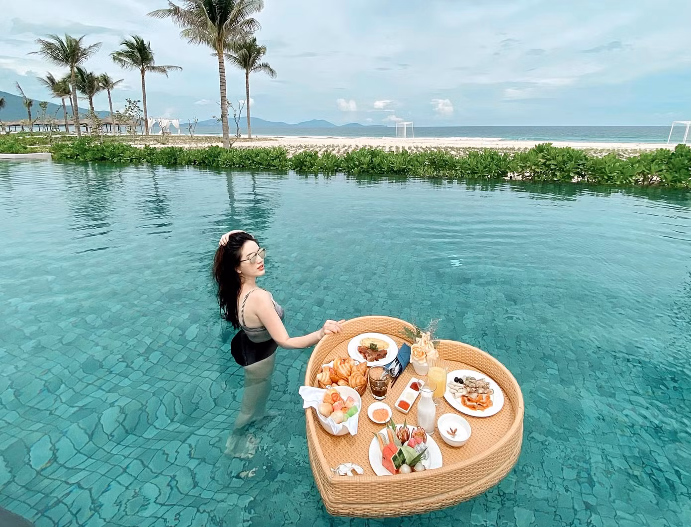 Bảo Thy khoe xế cưng mới sắm nhưng biển số hai chiếc "siêu xe" mới đáng ghen tỵ ảnh 5