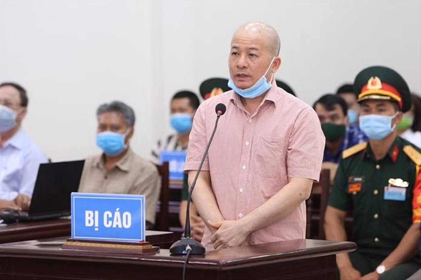 Ông Nguyễn Văn Hiến nhận lỗi trước đồng đội, nhân dân ảnh 1