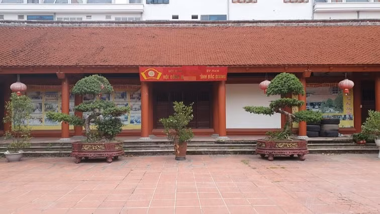 'Đất vàng' cộng đồng ở Bắc Giang thành nơi thờ cúng tư gia, nhà hàng đắt đỏ ảnh 2