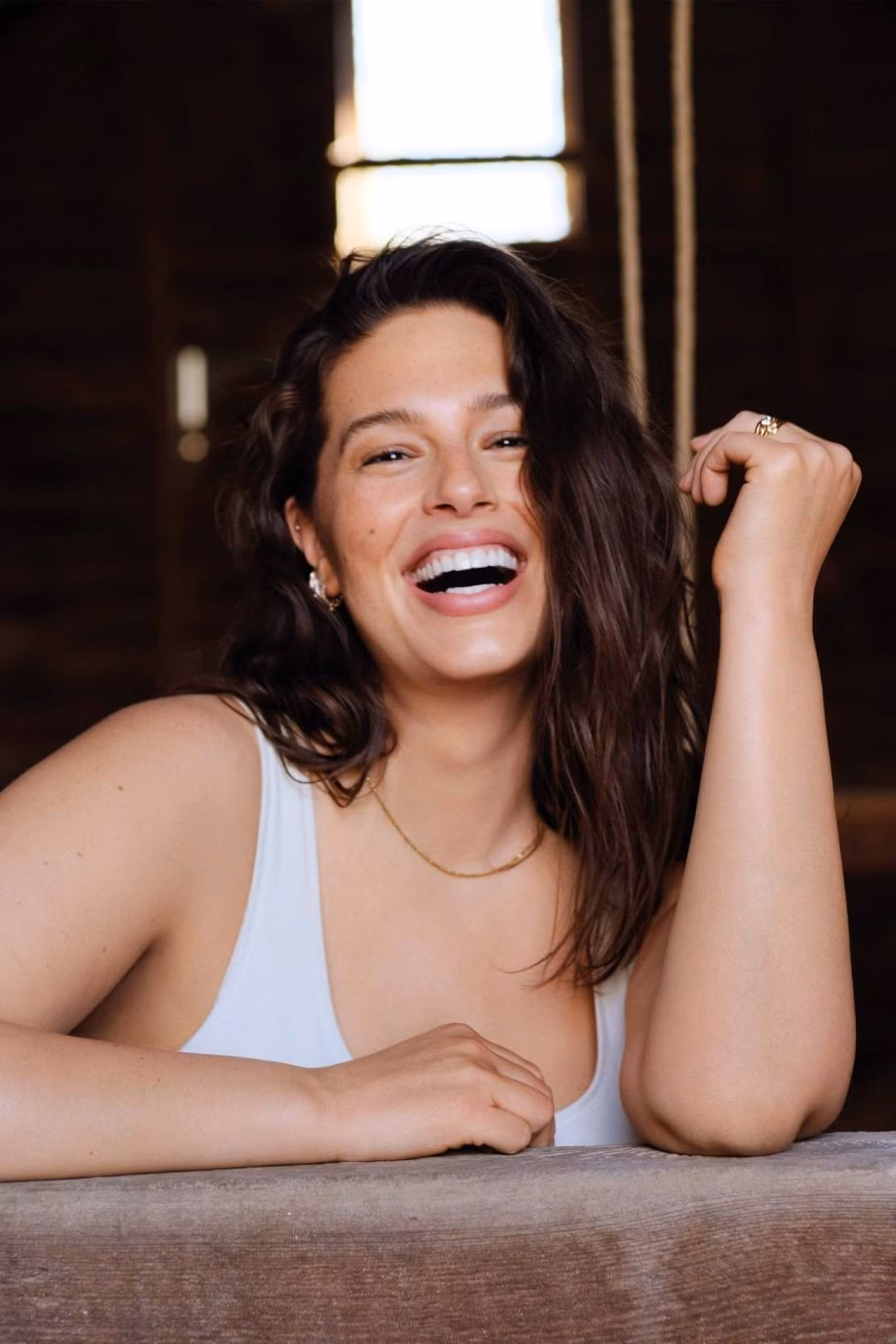 Đường cong 'gái một con' đẫy đà bốc lửa của mẫu ngoại cỡ Ashley Graham ảnh 8