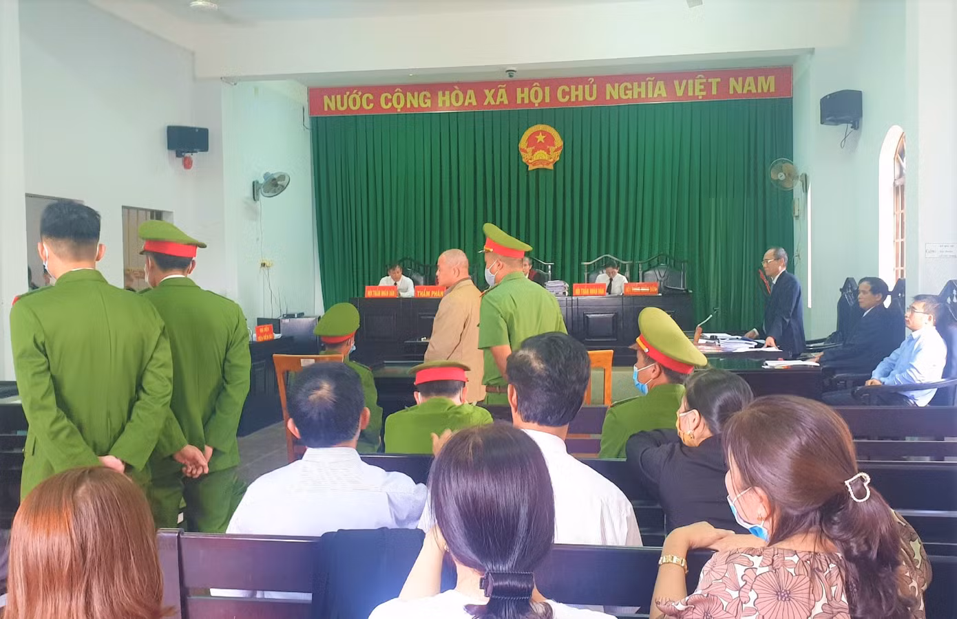 Nguyên bí thư xã giết em họ, đốt xác: Quanh co chối tội ảnh 2