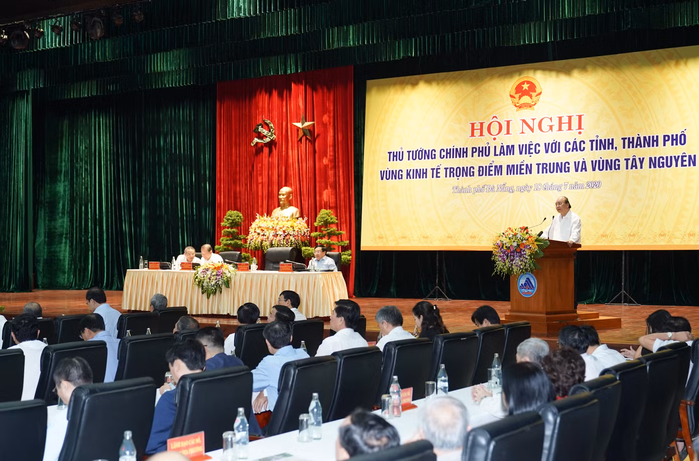 Thủ tướng: 'Địa phương nào cần, Chính phủ mang tiền đến' ảnh 1