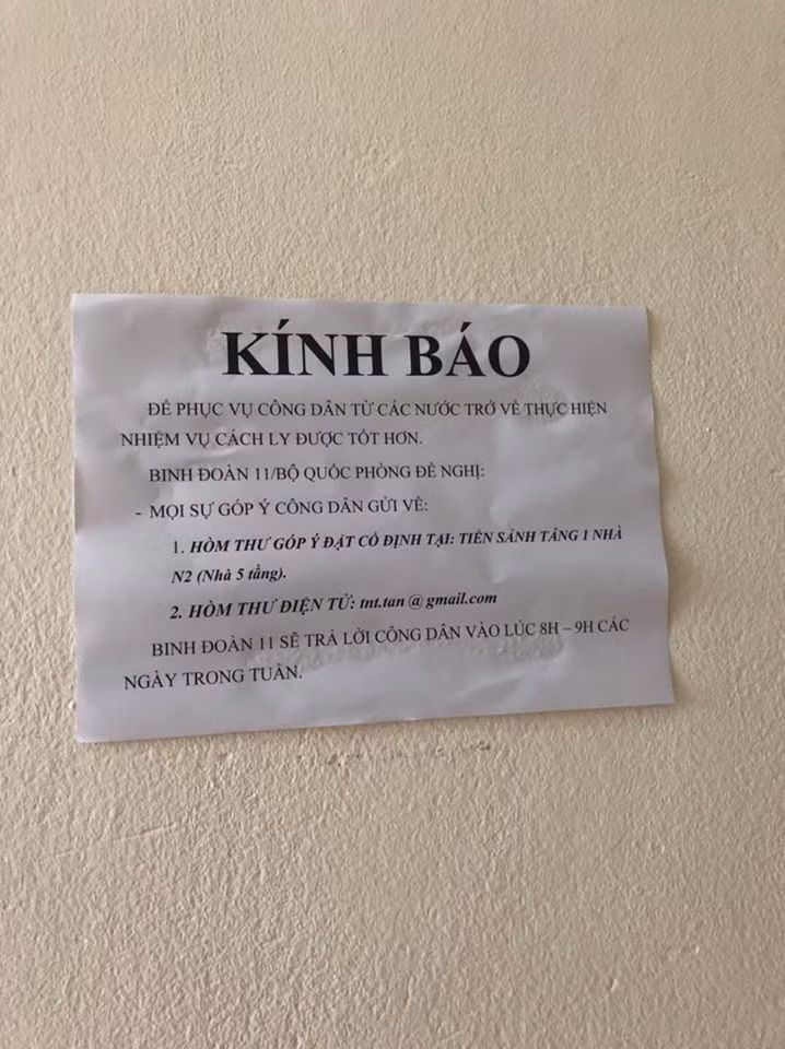 Thương lắm chú bộ đội dáng lom khom cúi gập để cảm ơn đồng bào! ảnh 8
