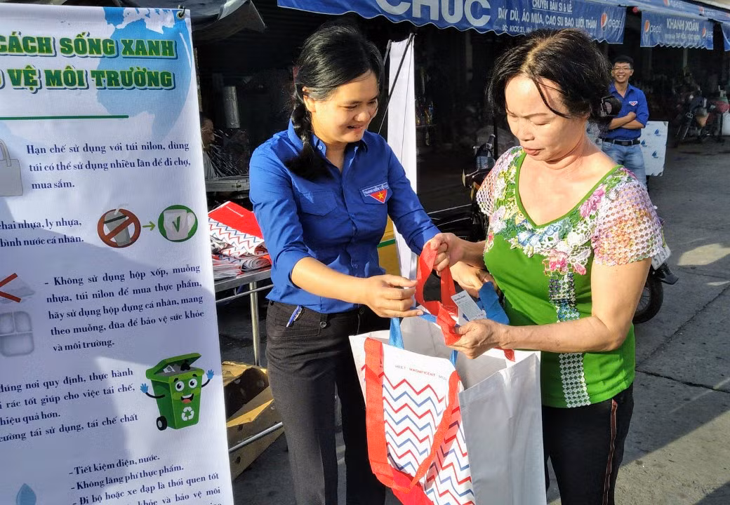 Cần Thơ ra quân bảo vệ môi trường ảnh 3