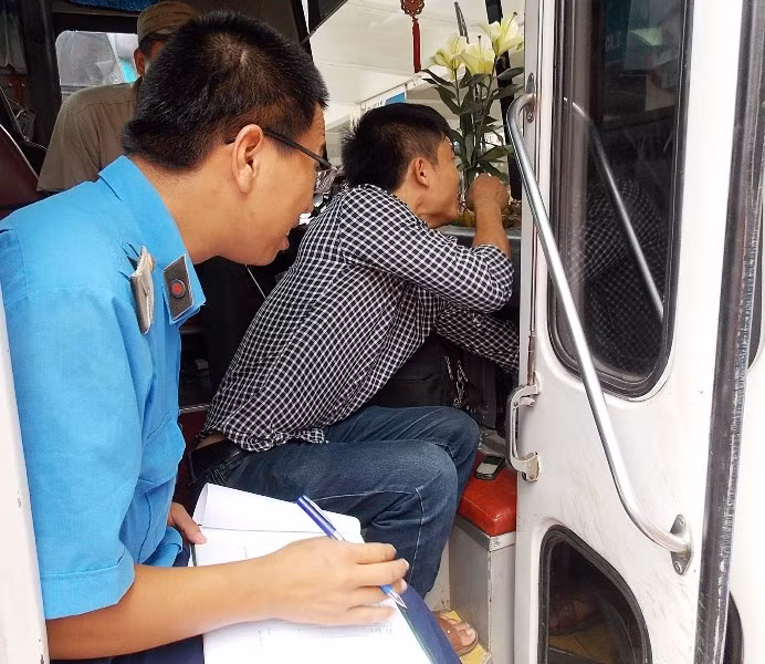 Phát hiện 1.600 'quái xế' xe khách, taxi vi phạm tốc độ ảnh 1