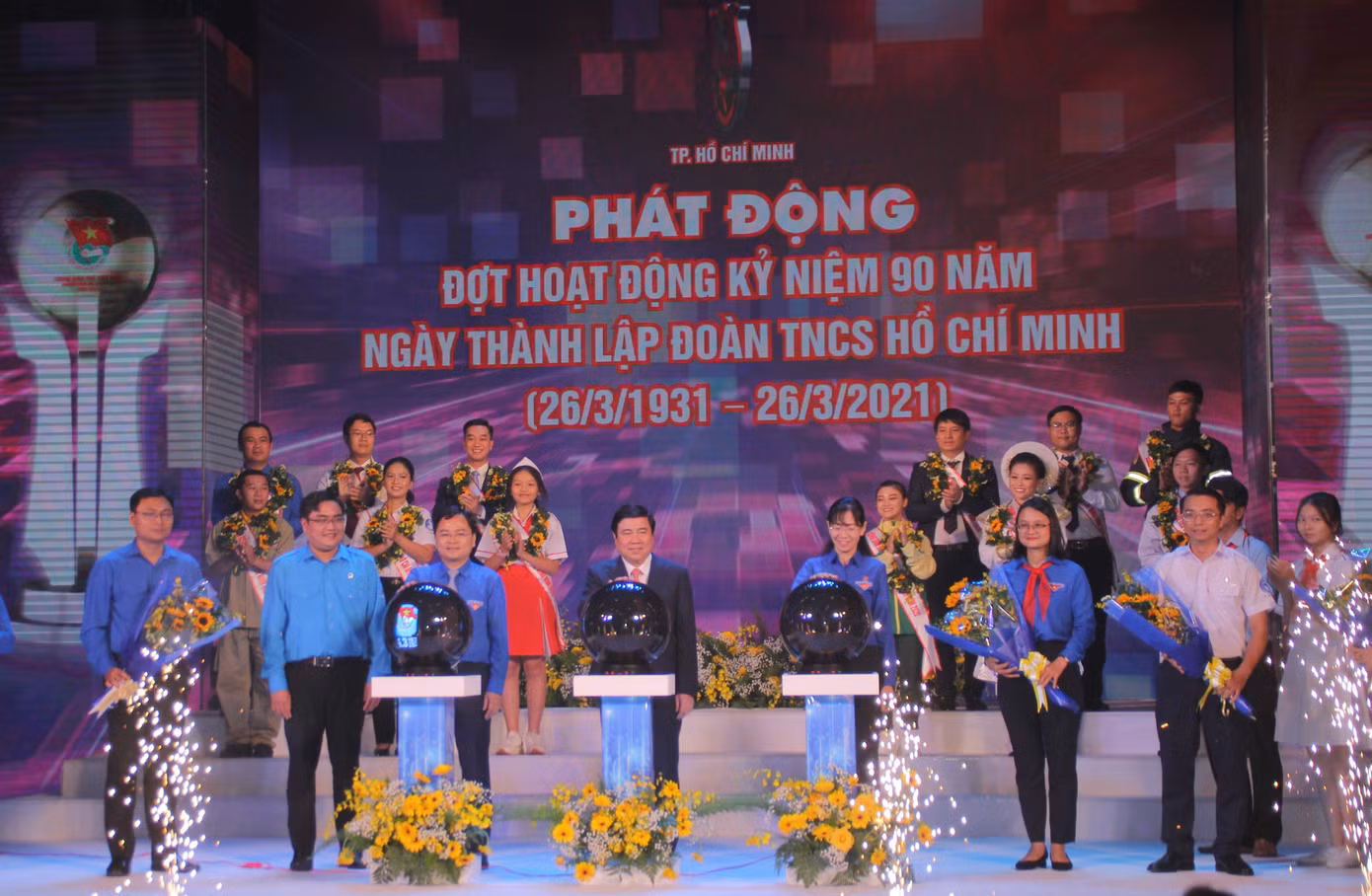 TPHCM tuyên dương 12 gương 'Công dân trẻ tiêu biểu' ảnh 21