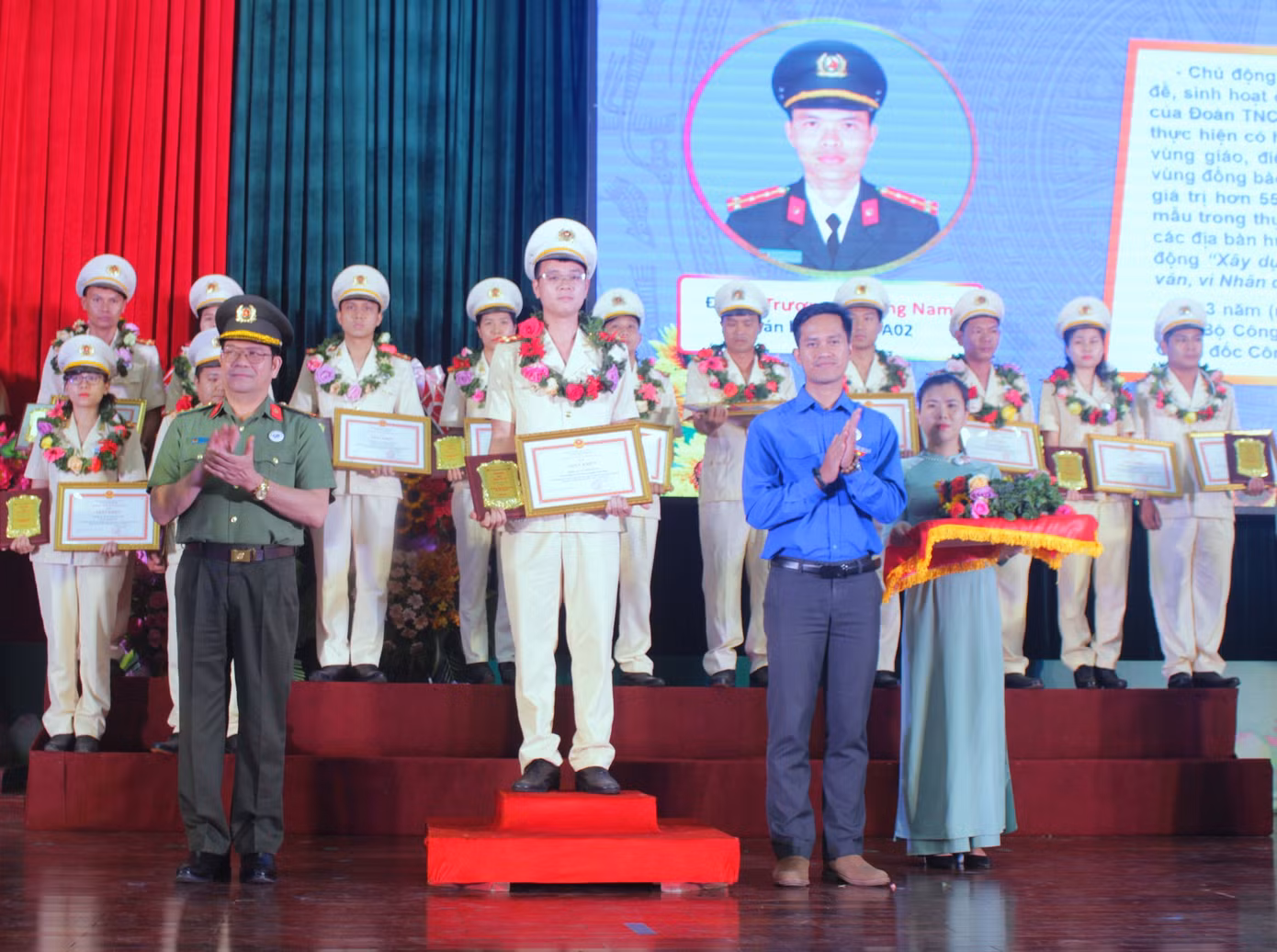 Thành Đoàn Đà Nẵng vinh danh 90 thủ lĩnh thanh niên tiêu biểu ảnh 5