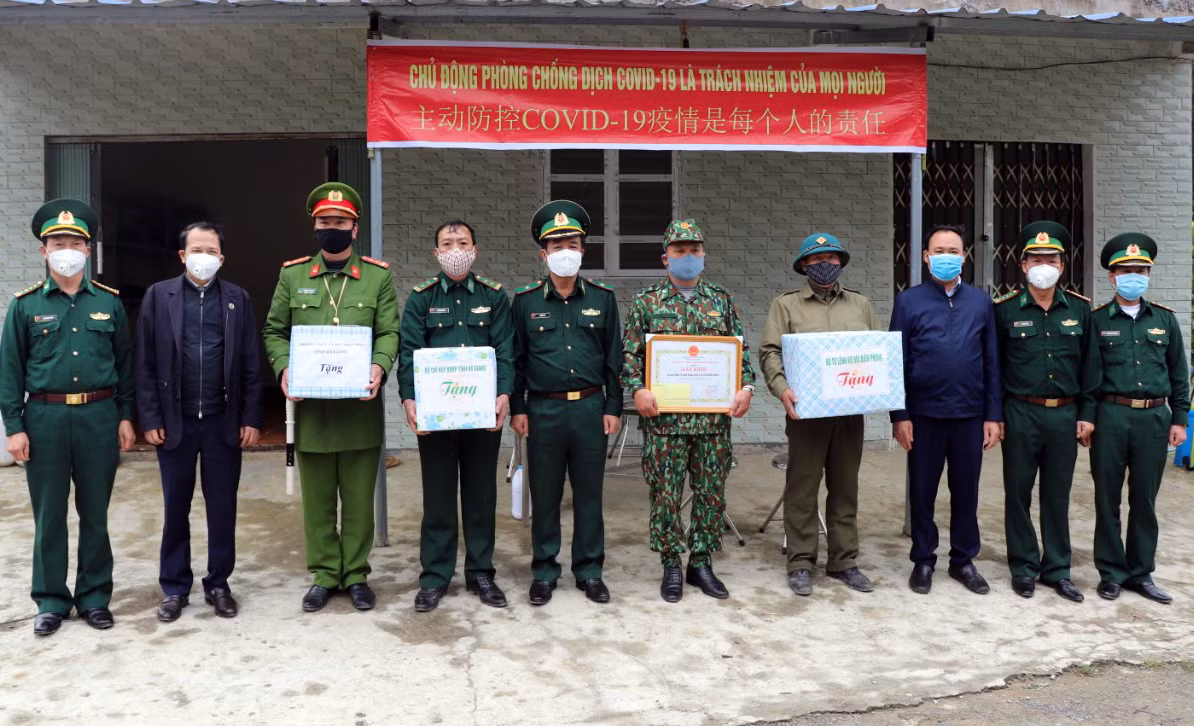 Chương trình 'Triệu bữa cơm' đến với người dân Tây Đô ảnh 7
