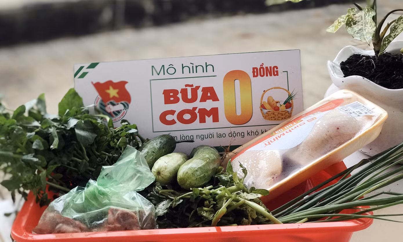 Triển khai 'Bữa cơm 0 đồng' trao người bán vé số đến khi nào hết kinh phí ảnh 2