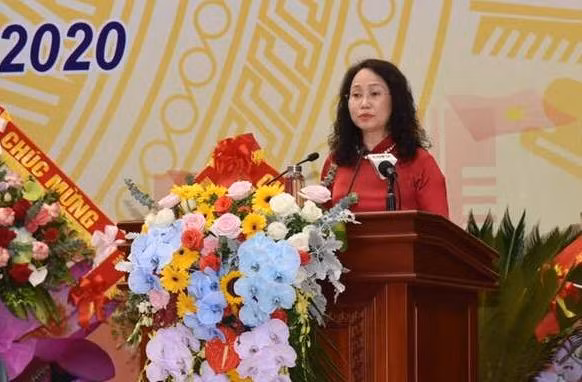 Va chạm với xe container, ba bố con thương vong ảnh 1