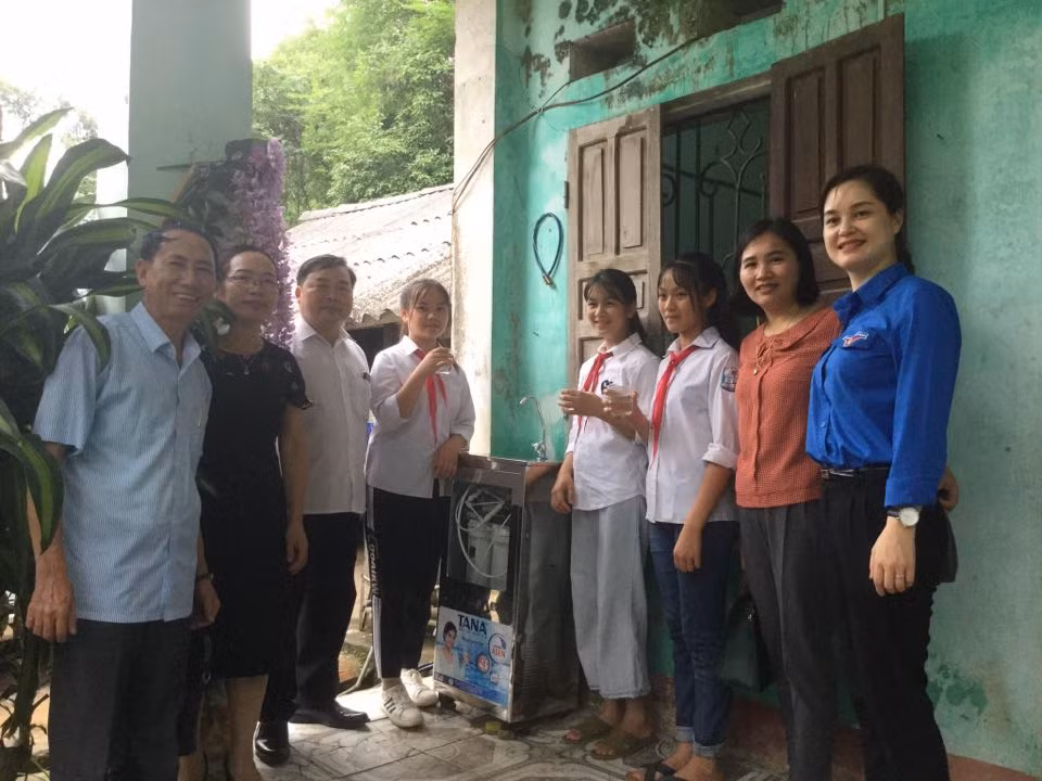 Mang nước sạch về cho trẻ em Lạng Sơn ảnh 1