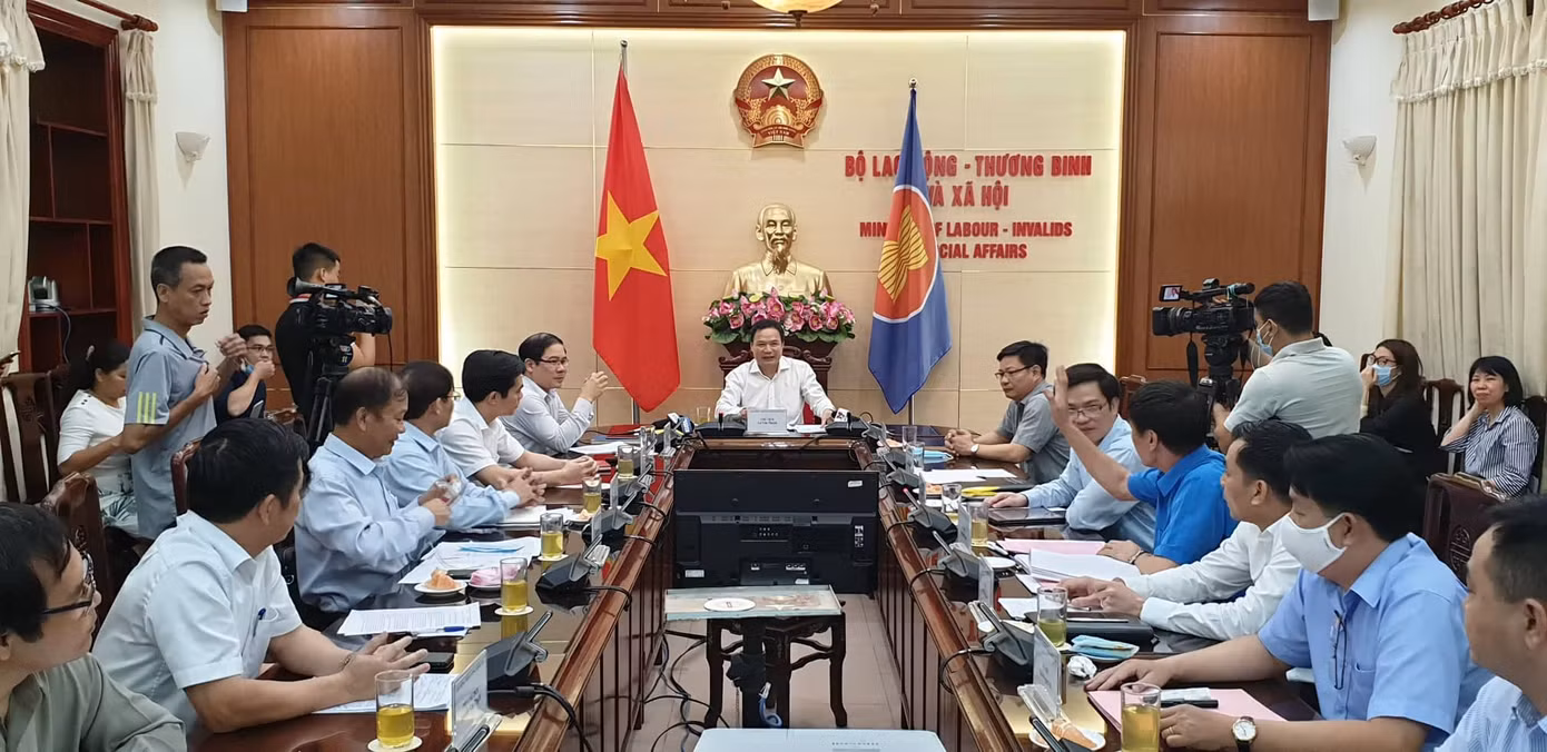 Đề xuất chưa tăng lương tối thiểu vùng đến hết năm 2021 ảnh 1