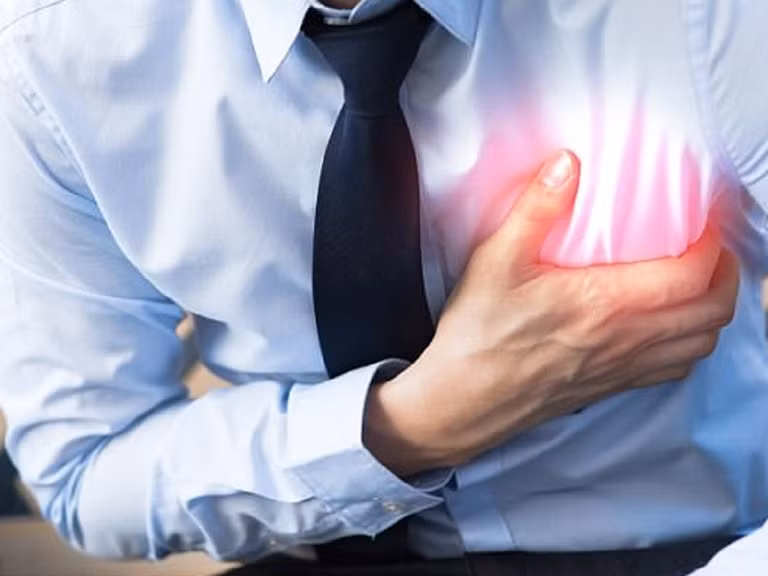 Cứu sống sản phụ mắc bệnh sản sinh ra chất tự chống lại cơ thể mình ảnh 4