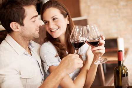 Chủ thầu xây dựng phá sản vì 'chết' gái nhà hàng lẳng lơ, khéo chiều ảnh 1