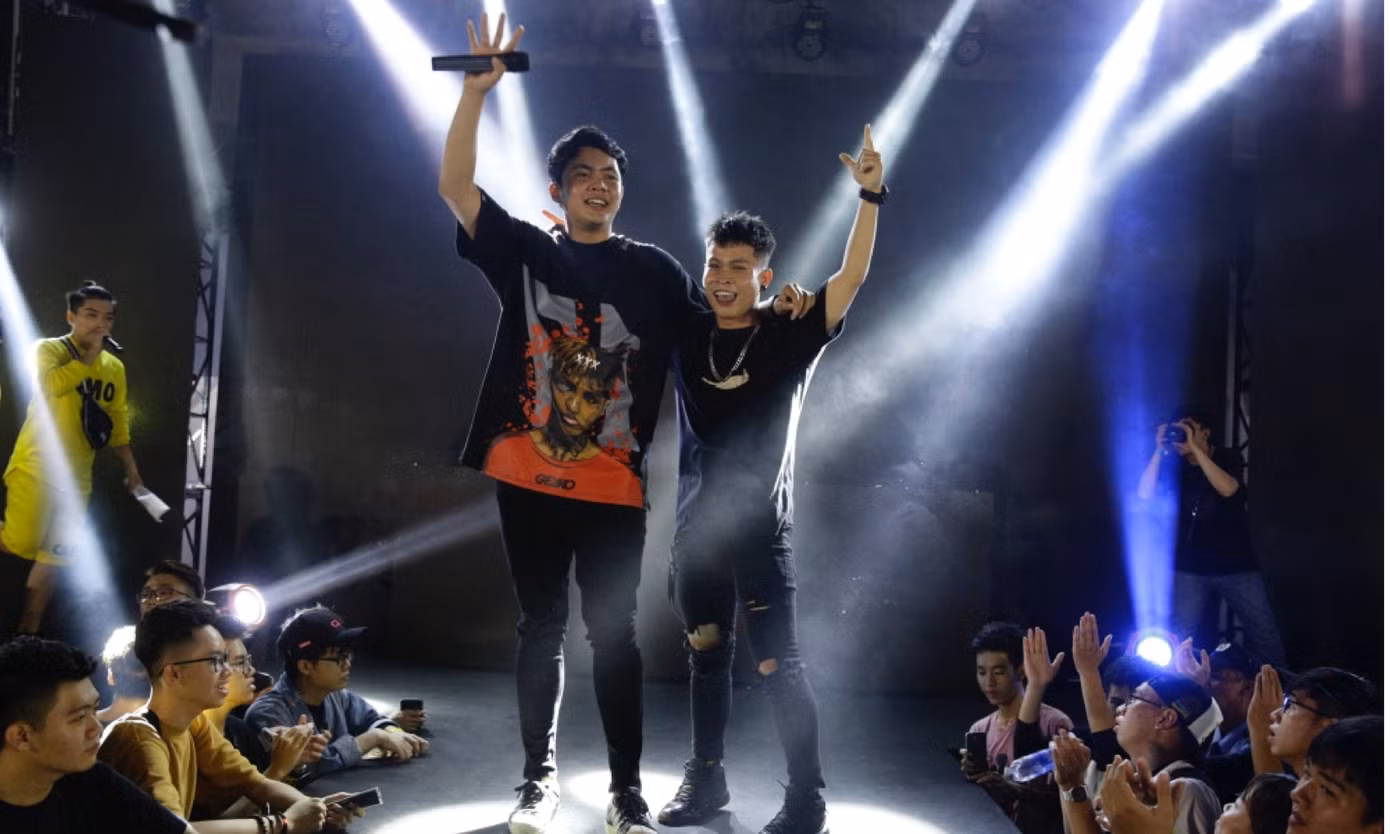 Han Sara và rapper RTee vướng vào mối tình tay ba trong MV mới ảnh 9