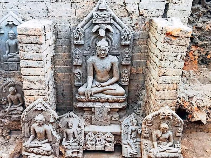 Phát hiện hàng loạt tượng Phật nghìn năm tuổi ảnh 1