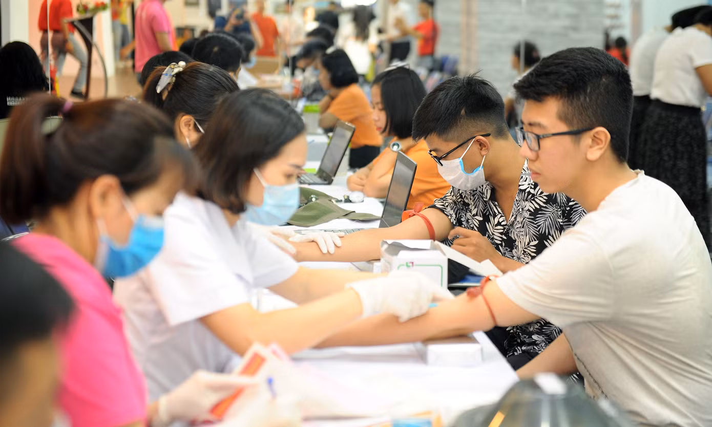 Rộn ràng ngày hội hiến máu Chủ nhật Đỏ tại Hà Nội ảnh 4