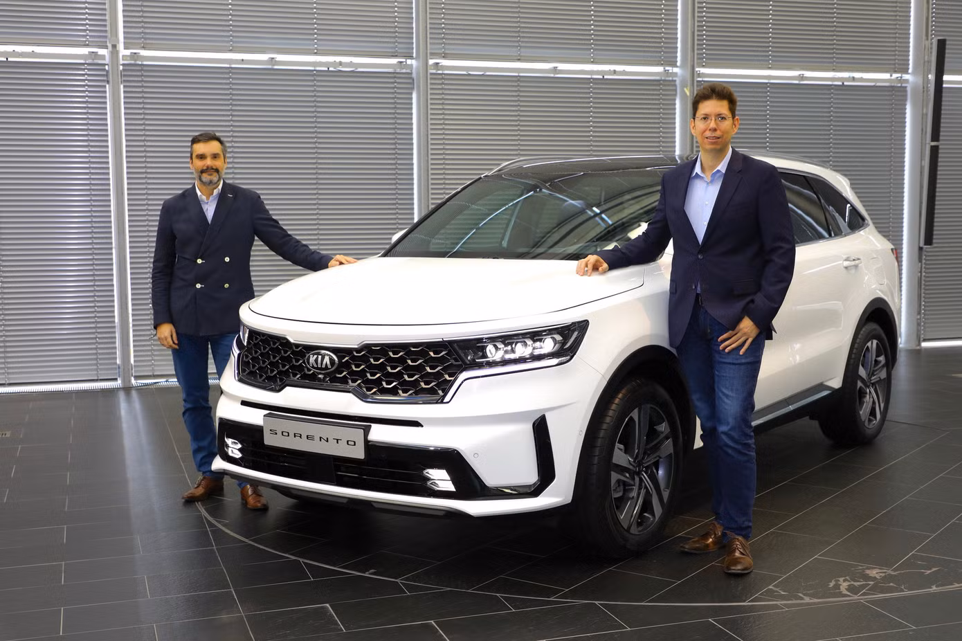 Hình ảnh thực tế Kia Sorento thế hệ mới vừa ra mắt ảnh 17