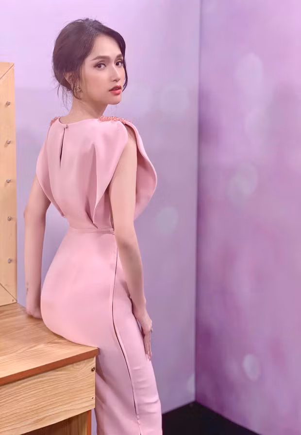  Noo Phước Thịnh “thả thính” cực mạnh, Ngọc Trinh “bắt trend” chẳng kém ai ảnh 24