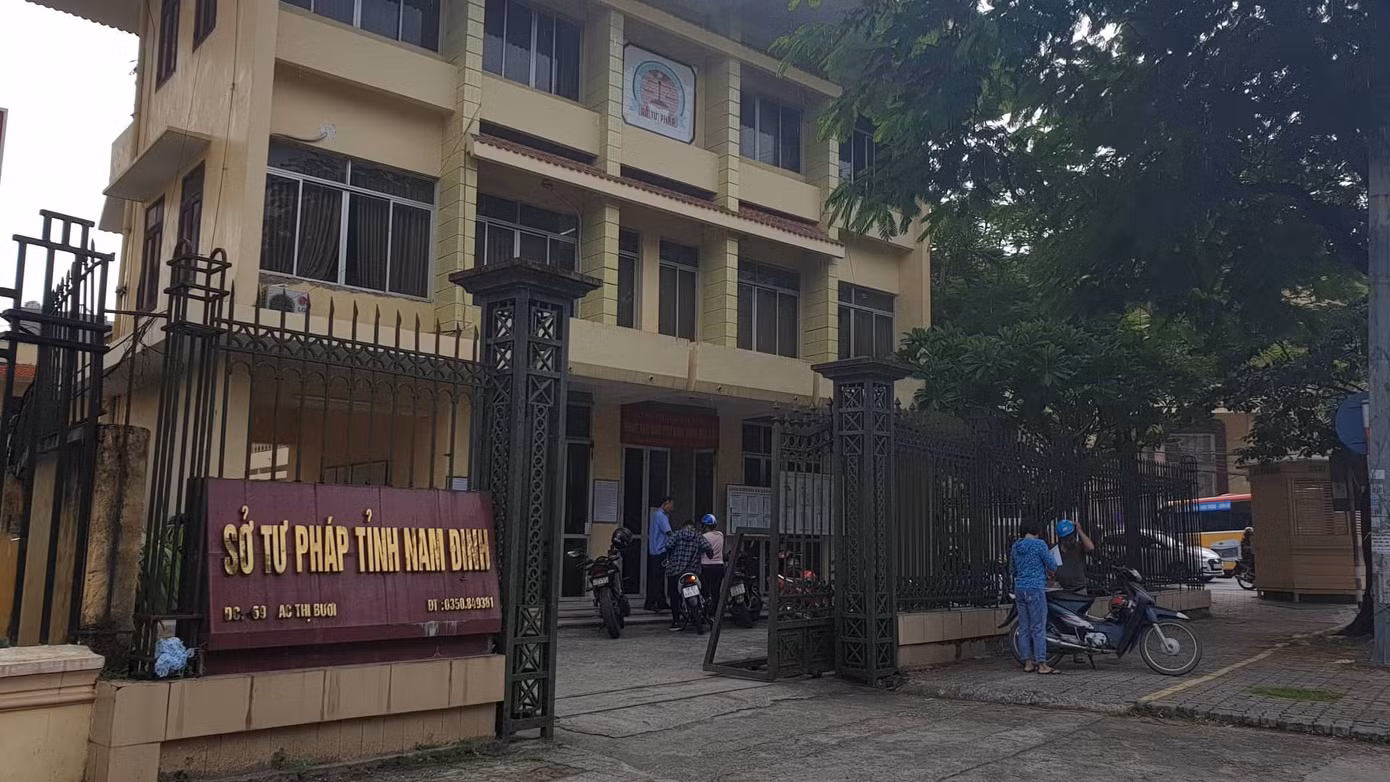 Vụ cung cấp nước nhiễm dầu: Thành phố Hà Nội có trách nhiệm liên đới ảnh 4