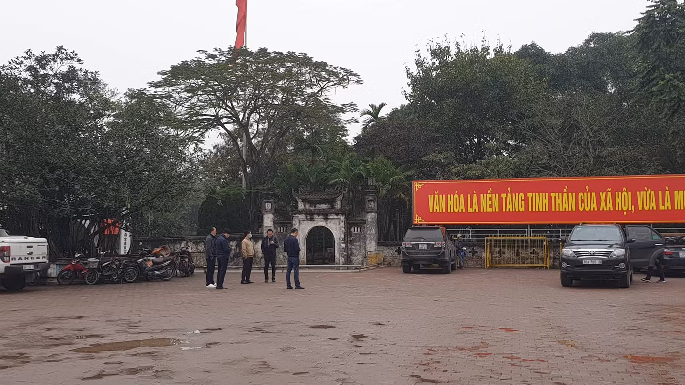 Đền Trần đóng cửa, không tổ chức phát ấn đêm 7/2 ảnh 5