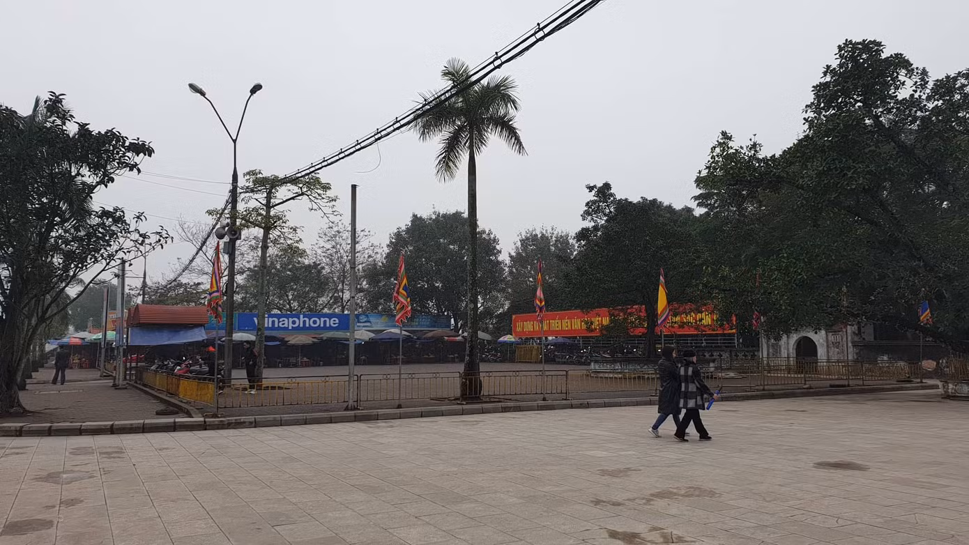 Đền Trần đóng cửa, không tổ chức phát ấn đêm 7/2 ảnh 7