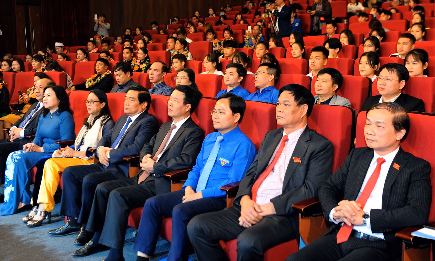 Vinh danh 63 thầy cô giáo dân tộc thiểu số tiêu biểu trên toàn quốc ảnh 2