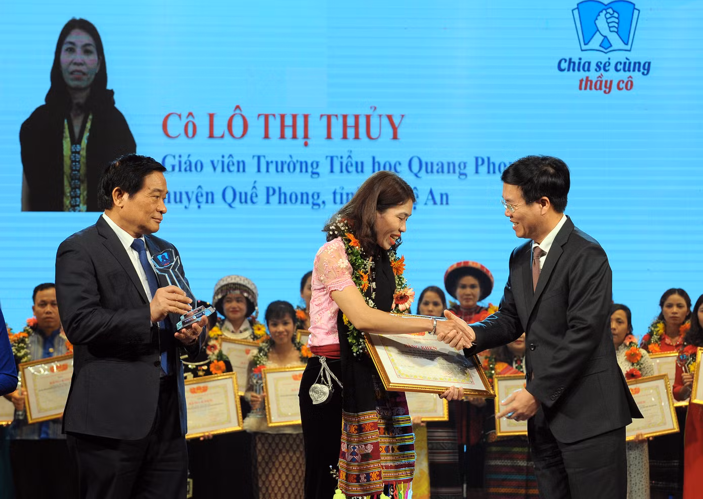 Vượt nỗi đau ung thư, éo le số phận thắp sáng con chữ nơi gian khó ảnh 1