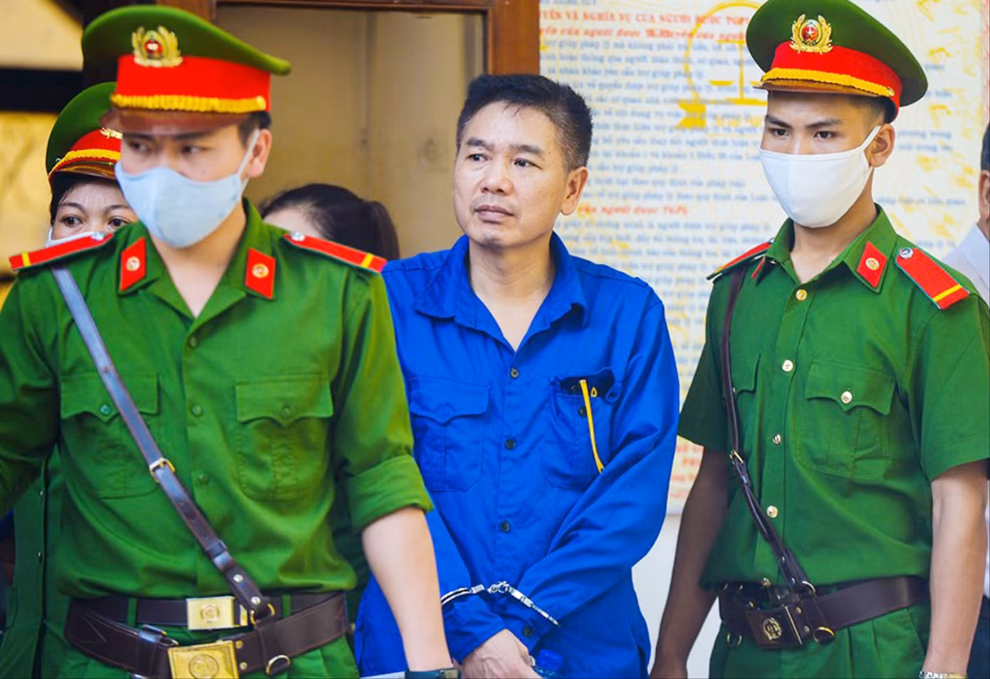 Thi tốt nghiệp THPT 2020: Tiếng vọng từ những phiên tòa ảnh 3 Thi tốt nghiệp THPT 2020: Tiếng vọng từ những phiên tòa ảnh 3