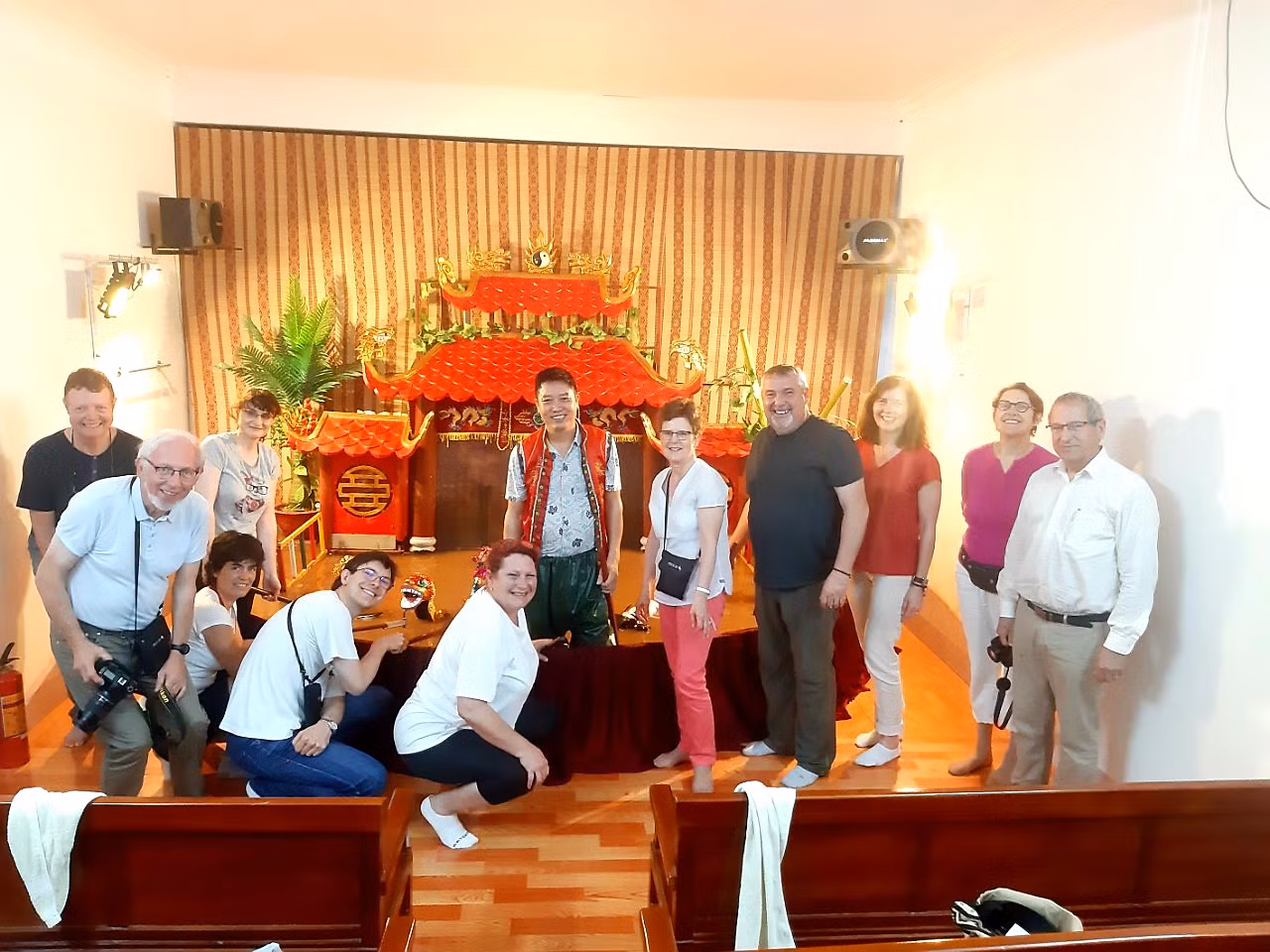 Rối nước tư nhân 'đắp chiếu' mùa 'Cô Vy' ảnh 2