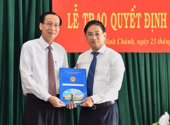 Phê chuẩn kết quả bầu nhiều lãnh đạo chủ chốt ở TPHCM ảnh 2